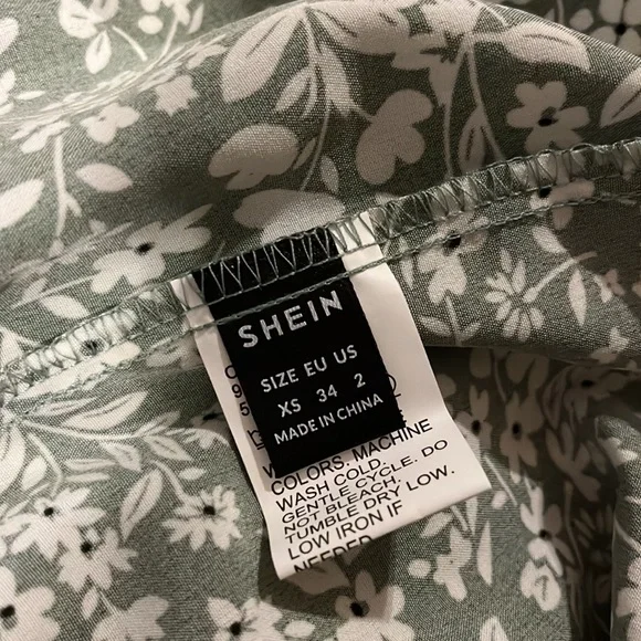 ☀️New SHEIN Ditsy Floral Print Ruffle Hem Dress XSmall - Picture 5 of 8